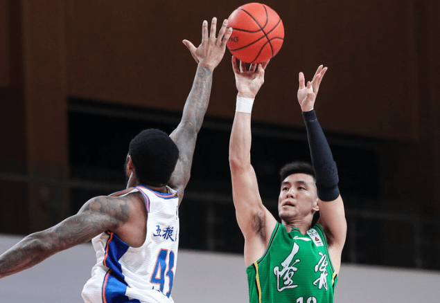 夏洛特黄蜂发布备战花絮,国际比赛日造点机会,CBA季后赛任务艰巨,医务组通报恢复的简单介绍 夏洛特黄蜂发布备战花絮,国际比赛日造点机会,CBA季后赛任务艰巨,医务组通报恢复的简单介绍