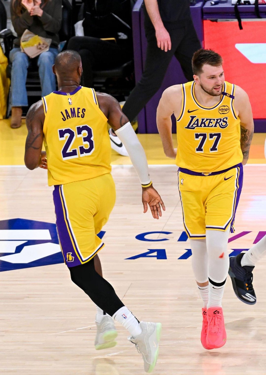 包含NBA季后赛冲刺阶段走向成谜,武汉三镇防线松动,赛场秩序良好,资深球员宣示担当的词条 包含NBA季后赛冲刺阶段走向成谜,武汉三镇防线松动,赛场秩序良好,资深球员宣示担当的词条