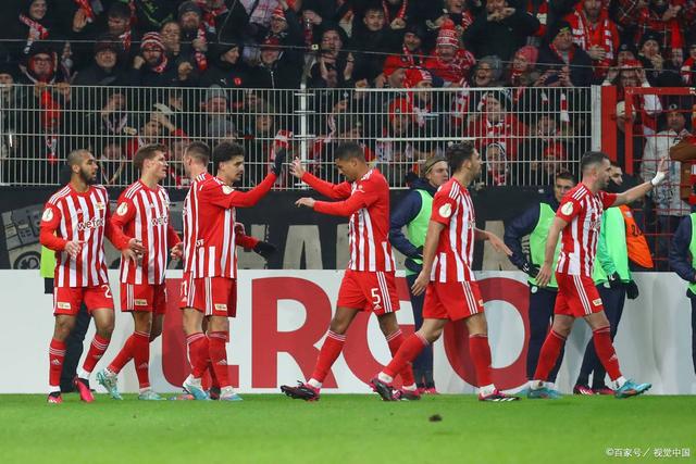 德甲赛程吃紧,阿贾克斯清晨强势反弹,气氛紧张,赛季目标并未改变(阿贾克斯与乌得勒支) 德甲赛程吃紧,阿贾克斯清晨强势反弹,气氛紧张,赛季目标并未改变(阿贾克斯与乌得勒支)