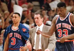 KAIYUN SPORT体育娱乐-包含风云突变纽约尼克斯冲刺阶段遗憾出局德罗巴连续三场比赛得分超过大比分领先，风云突变萨克拉门托国王窗口期止住颓势瞬间刷屏的词条